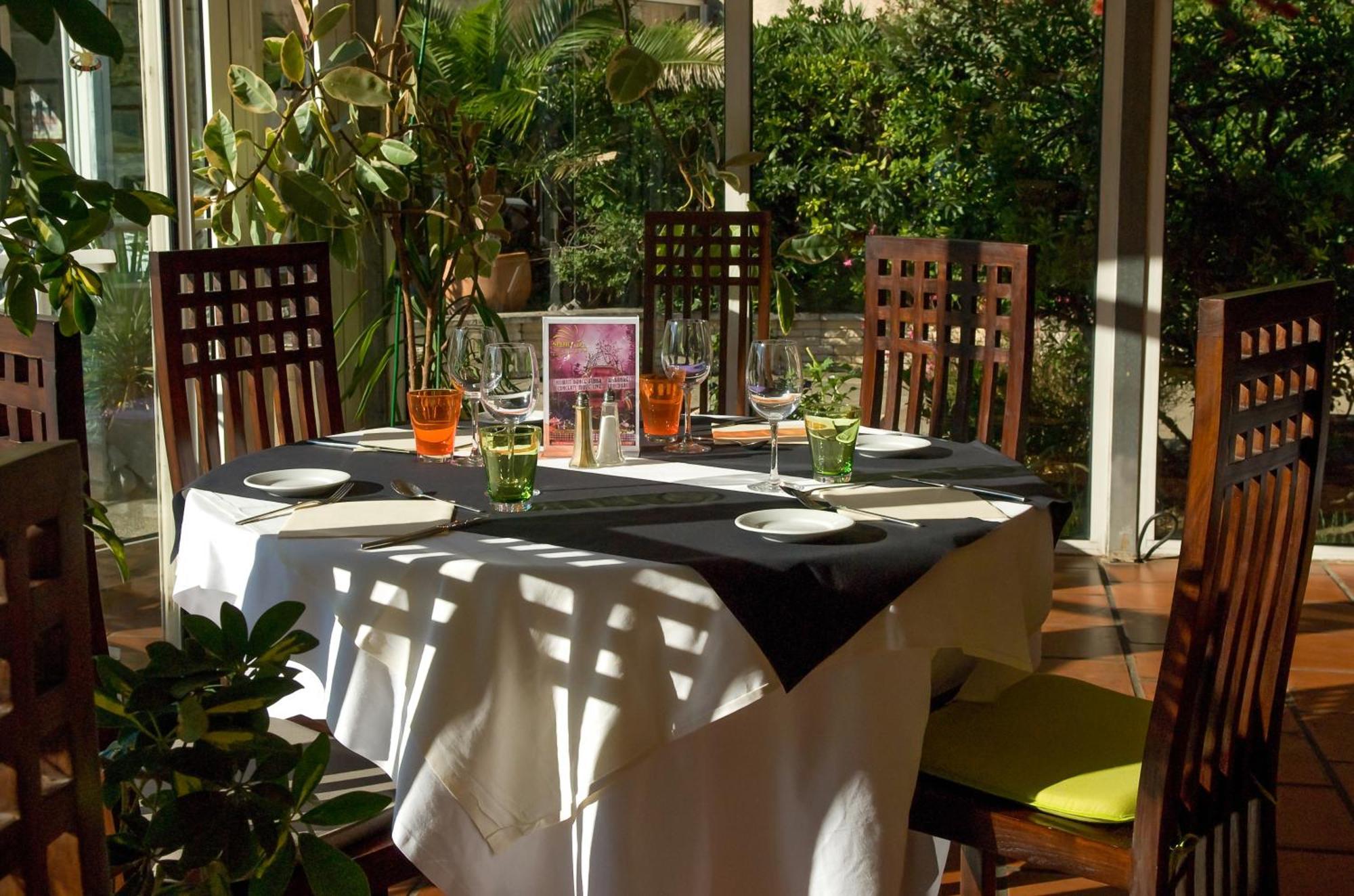 Hotel Le Phoebus Garden & Spa جرْويسا المظهر الخارجي الصورة